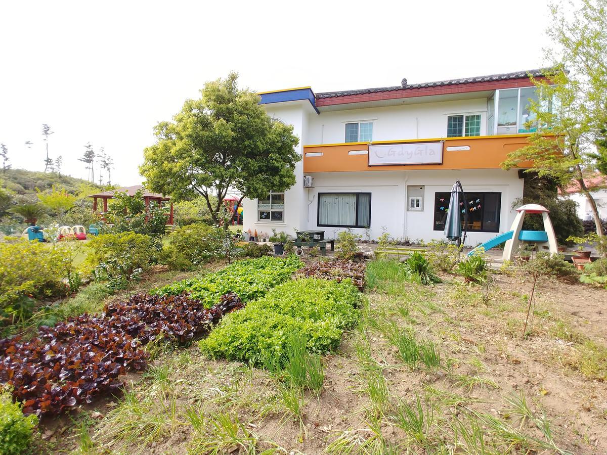 Gdygla Guesthouse Jeju Exterior foto